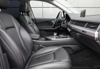 Подержанный автомобиль Audi Q7 2016 года (11 фото)