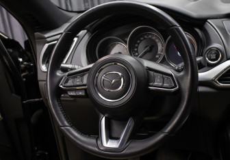 Подержанный автомобиль Mazda CX-9 2020 года (17 фото)