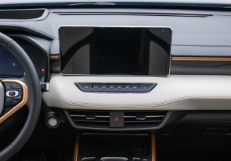 Подержанный автомобиль Haval Jolion 2025 года (14 фото)