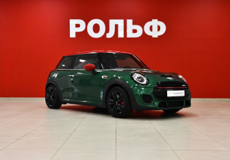 Подержанный автомобиль MINI Hatch 2019 года (3 фото)