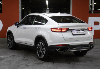 Подержанный автомобиль Geely Tugella 2021 года (7 фото)