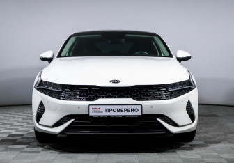 Подержанный автомобиль Kia K5 2021 года (2 фото)