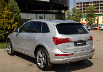 Подержанный автомобиль Audi Q5 2009 года (5 фото)