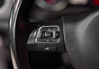 Подержанный автомобиль Volkswagen Tiguan 2012 года (14 фото)