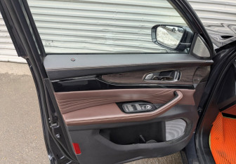 Подержанный автомобиль Exeed VX 2022 года (19 фото)