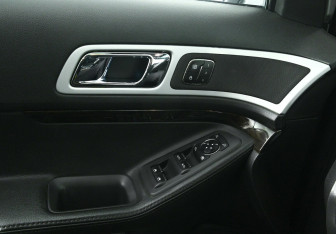 Подержанный автомобиль Ford Explorer 2012 года (11 фото)