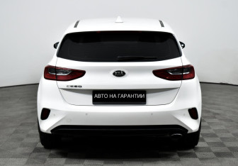Подержанный автомобиль Kia Ceed Hatchback 2019 года (4 фото)