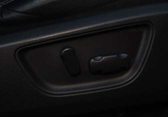 Подержанный автомобиль Mitsubishi Pajero Sport 2018 года (16 фото)