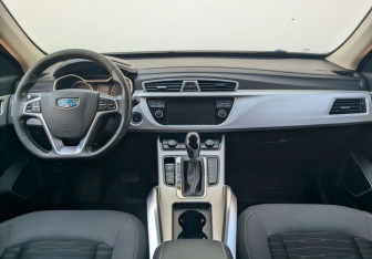 Подержанный автомобиль Geely Atlas 2018 года (9 фото)