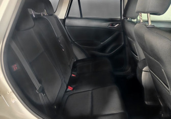 Подержанный автомобиль Mazda CX-5 2011 года (10 фото)