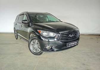 Подержанный автомобиль Infiniti JX 2013 года (3 фото)
