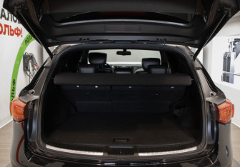 Подержанный автомобиль Infiniti FX 2012 года (35 фото)