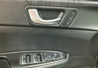 Подержанный автомобиль Kia Optima Sedan 2019 года (15 фото)