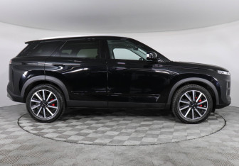 Подержанный автомобиль Jaecoo J7 2023 года (4 фото)