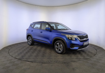 Подержанный автомобиль Kia Seltos 2022 года (3 фото)
