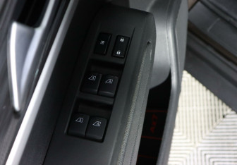 Подержанный автомобиль DongFeng AX7 2017 года (17 фото)