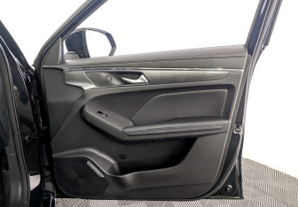 Подержанный автомобиль Haval Jolion 2023 года (24 фото)