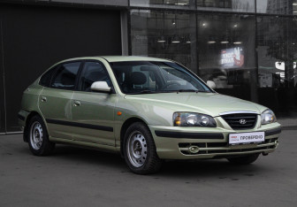 Подержанный автомобиль Hyundai Elantra Sedan 2004 года (3 фото)