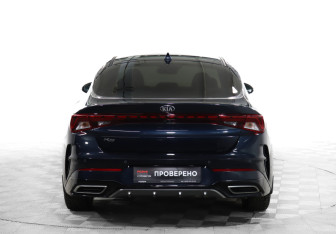 Подержанный автомобиль Kia K5 2021 года (6 фото)
