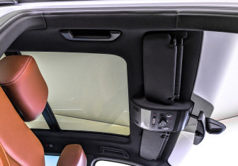 Подержанный автомобиль Volkswagen Touareg 2014 года (23 фото)