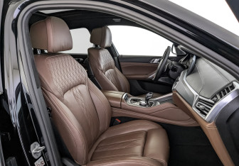 Подержанный автомобиль BMW X6 2020 года (24 фото)