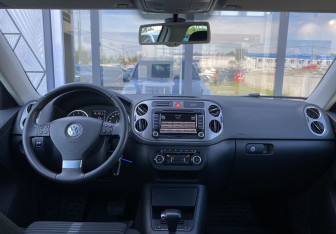 Подержанный автомобиль Volkswagen Tiguan 2010 года (11 фото)