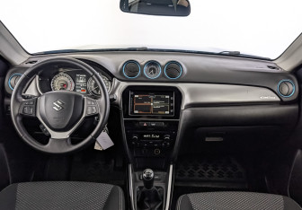 Подержанный автомобиль Suzuki Vitara 2019 года (14 фото)