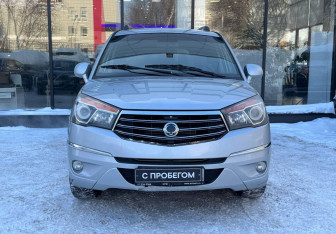 Подержанный автомобиль SsangYong Stavic 2014 года (2 фото)