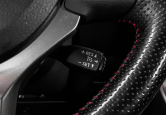 Подержанный автомобиль Lexus NX 2017 года (21 фото)