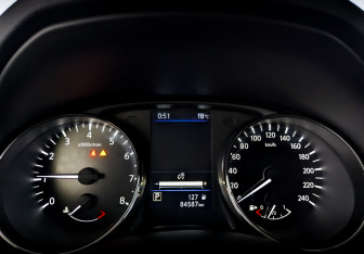 Подержанный автомобиль Nissan X-Trail 2022 года (13 фото)
