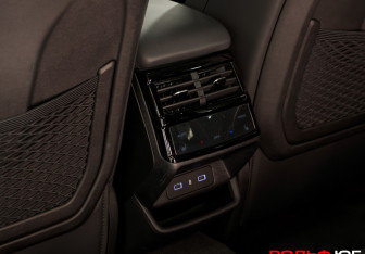 Подержанный автомобиль Geely Monjaro 2023 года (15 фото)