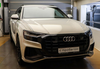 Подержанный автомобиль Audi Q8 2019 года (3 фото)
