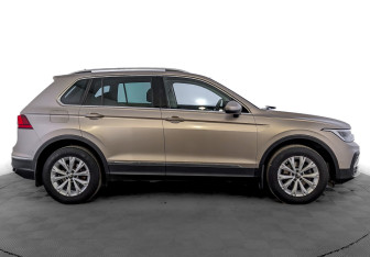 Подержанный автомобиль Volkswagen Tiguan 2021 года (4 фото)