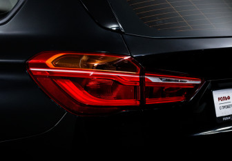 Подержанный автомобиль BMW X1 2017 года (16 фото)