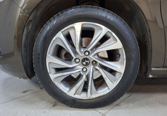 Подержанный автомобиль Citroen DS4 2013 года (9 фото)