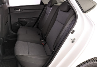 Подержанный автомобиль Hyundai Solaris Sedan 2020 года (18 фото)