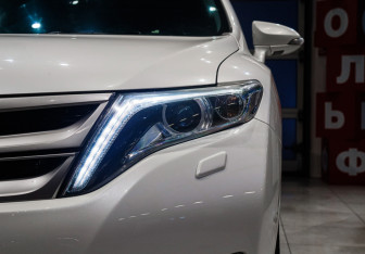 Подержанный автомобиль Toyota Venza 2014 года (31 фото)