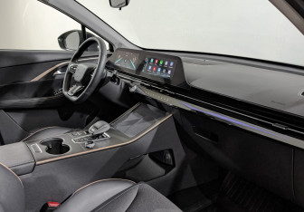 Подержанный автомобиль Omoda C5 2024 года (13 фото)