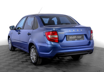 Подержанный автомобиль LADA (ВАЗ) Granta Sedan 2019 года (7 фото)