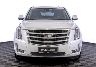 Подержанный автомобиль Cadillac Escalade Suv 2016 года (2 фото)