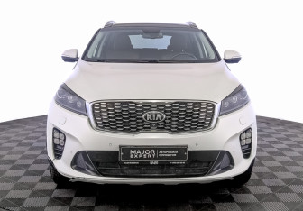 Подержанный автомобиль Kia Sorento 2018 года (2 фото)