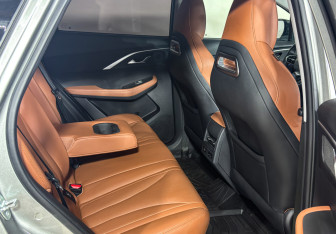 Подержанный автомобиль Omoda C5 2023 года (12 фото)