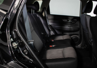 Подержанный автомобиль Nissan X-Trail 2020 года (9 фото)