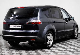 Подержанный автомобиль Ford S-MAX 2010 года (5 фото)