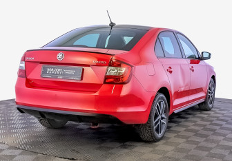 Подержанный автомобиль Skoda Rapid Liftback 2019 года (5 фото)
