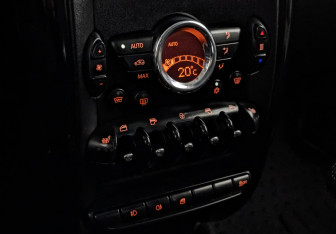 Подержанный автомобиль MINI Countryman 2012 года (25 фото)