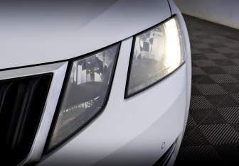 Подержанный автомобиль Skoda Octavia Liftback 2019 года (17 фото)