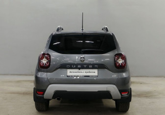 Подержанный автомобиль Renault Duster 2021 года (6 фото)