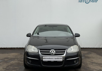 Подержанный автомобиль Volkswagen Jetta Sedan 2009 года (2 фото)