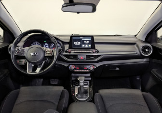 Подержанный автомобиль Kia Cerato Sedan 2020 года (14 фото)